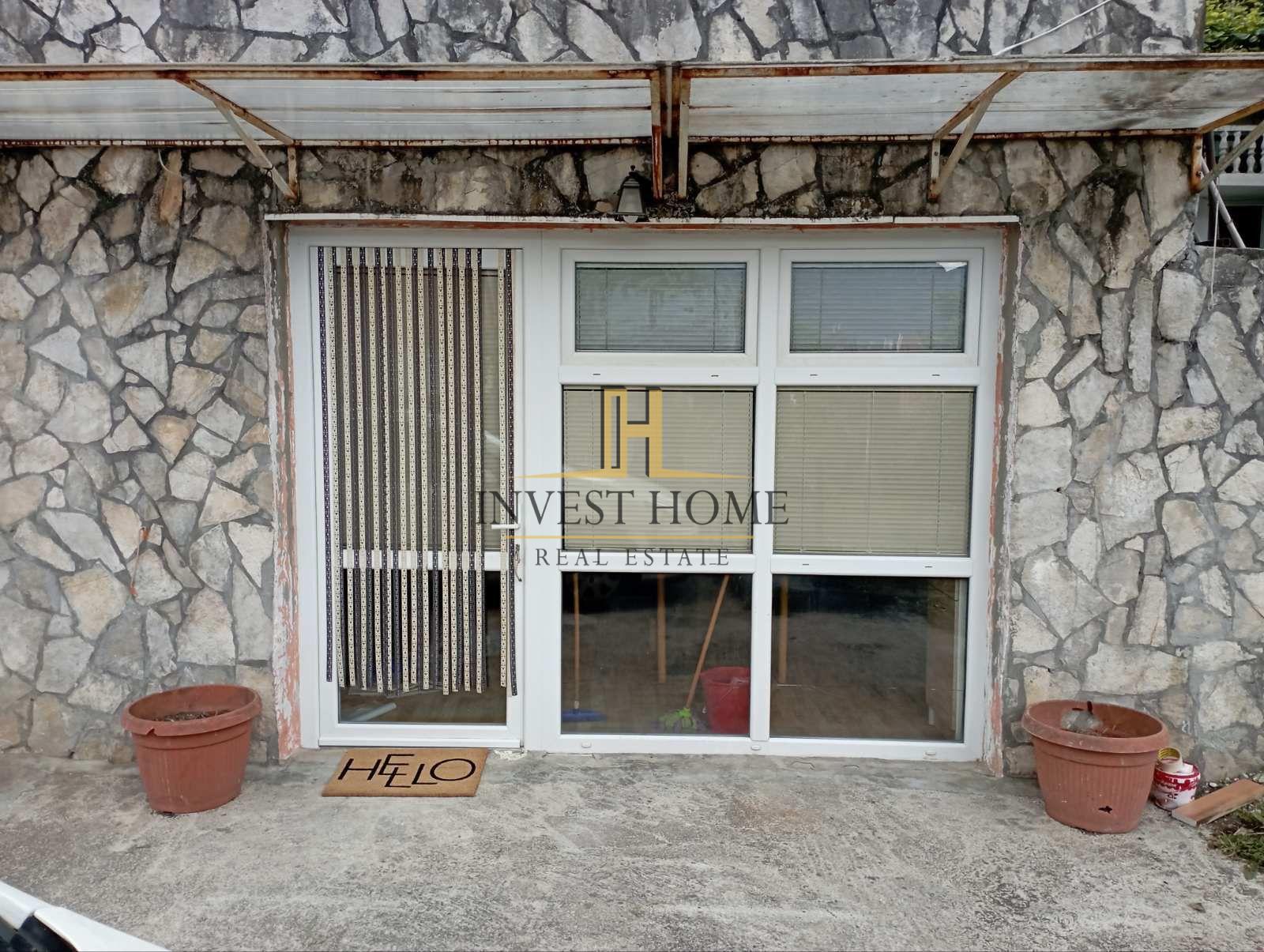 Garsonjera, Kotor, 39m2