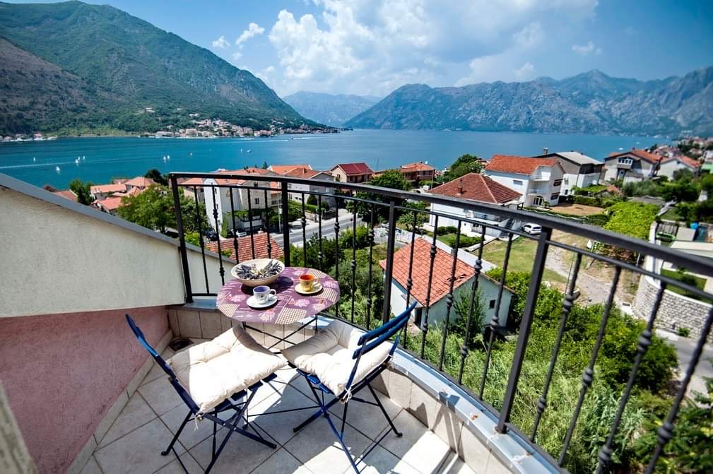 Duplex apartment with incredible sea and mountain views