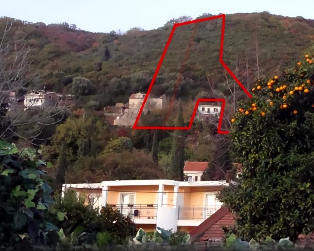 Land plot in Kumbor, 2730 m²