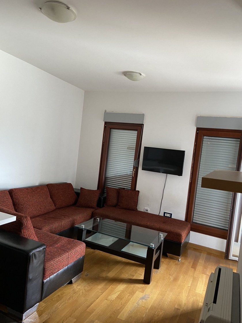 is renting an apartment short term