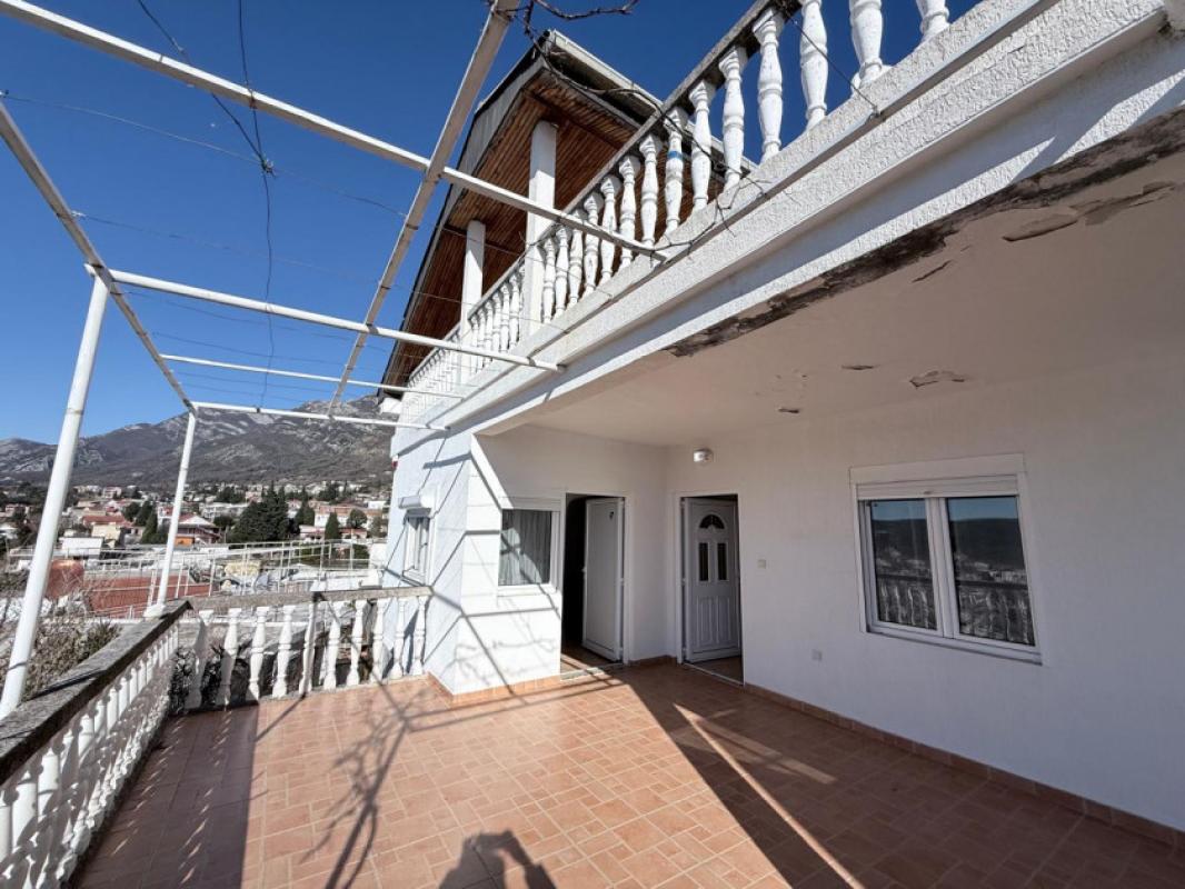 House in Sutomore, 130 m²