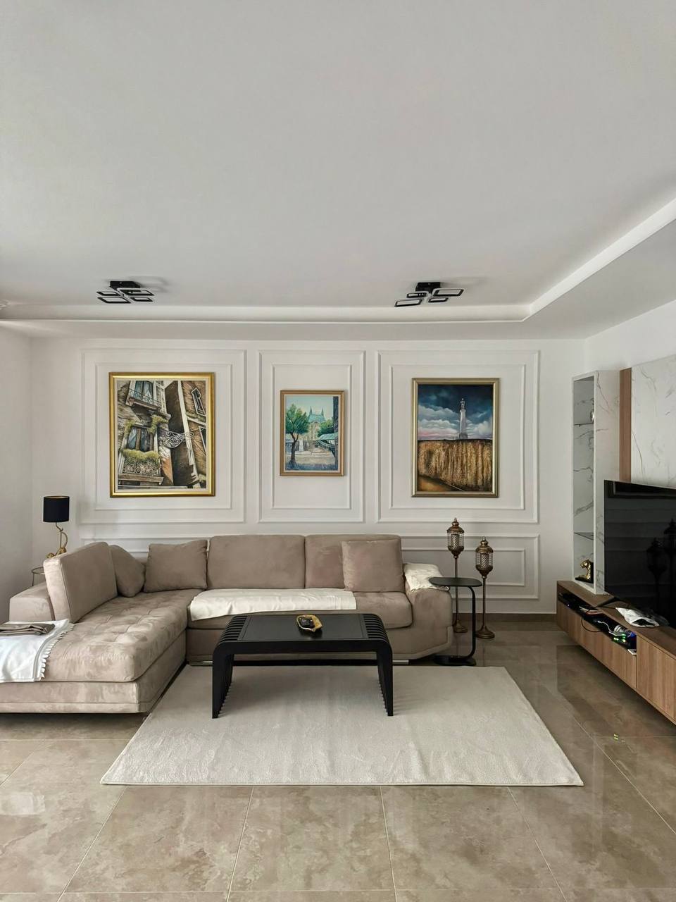 Iznajmljujem Kuću, Gornja Lastva