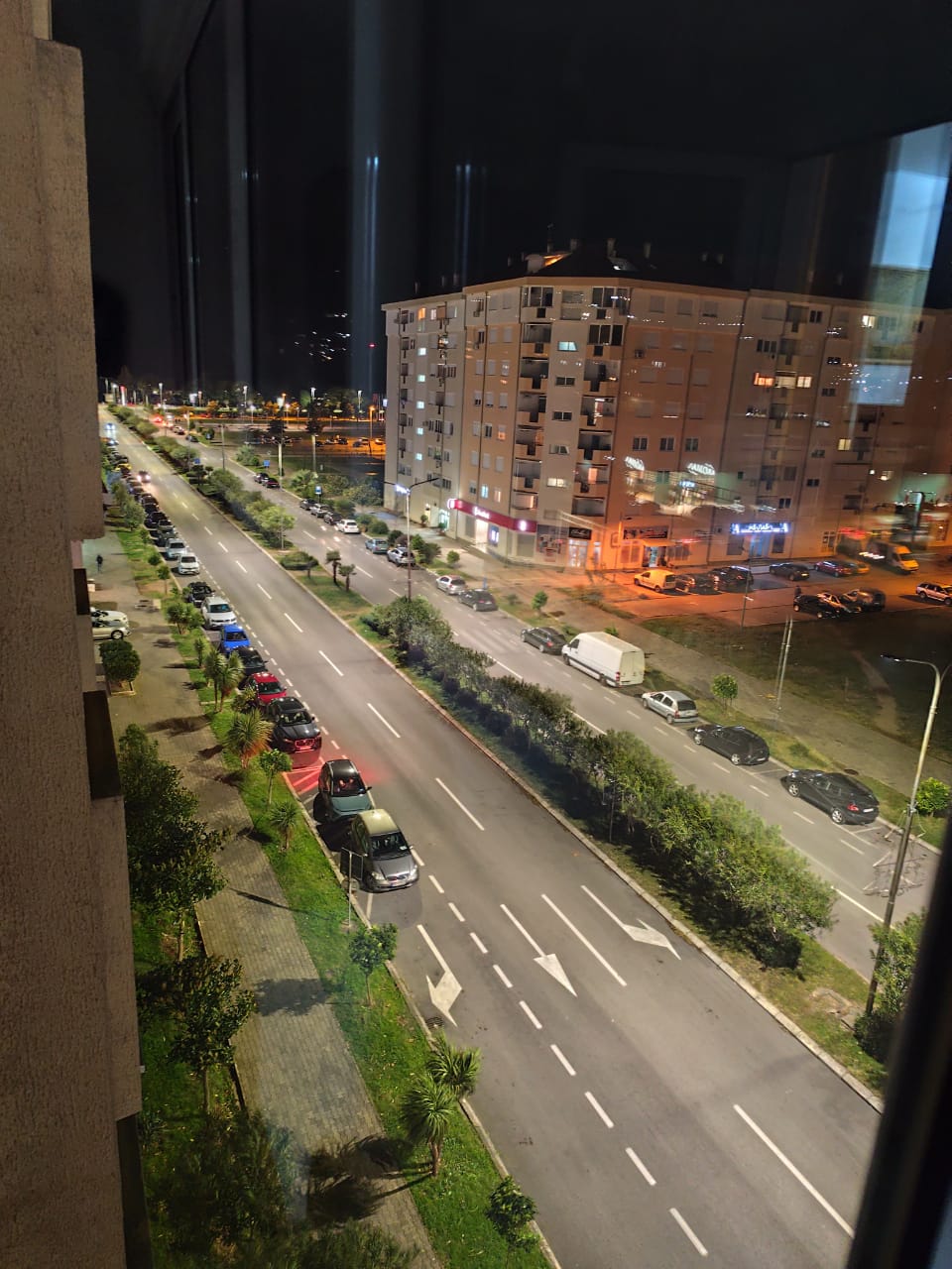 Prodajem Stan-Apartman, Bar Centar