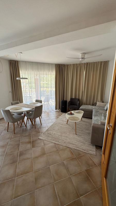 Apartment in Budva, 79 m²