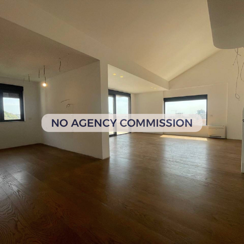 Penthaus sa panoramskim pogledom i garažom u centru Budve