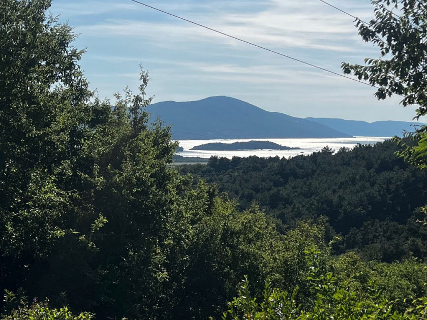 Prodajem Stan-Apartman, Kavač