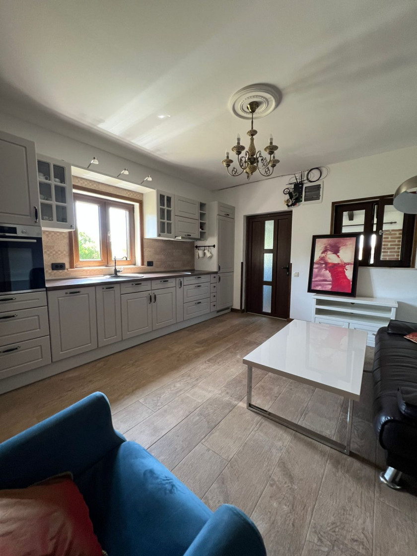 House For Sale, Krimovica