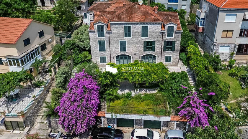 House For Sale, Herceg Novi