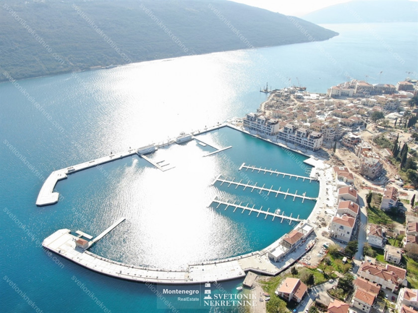 Prodajem Kuću, Đenovići