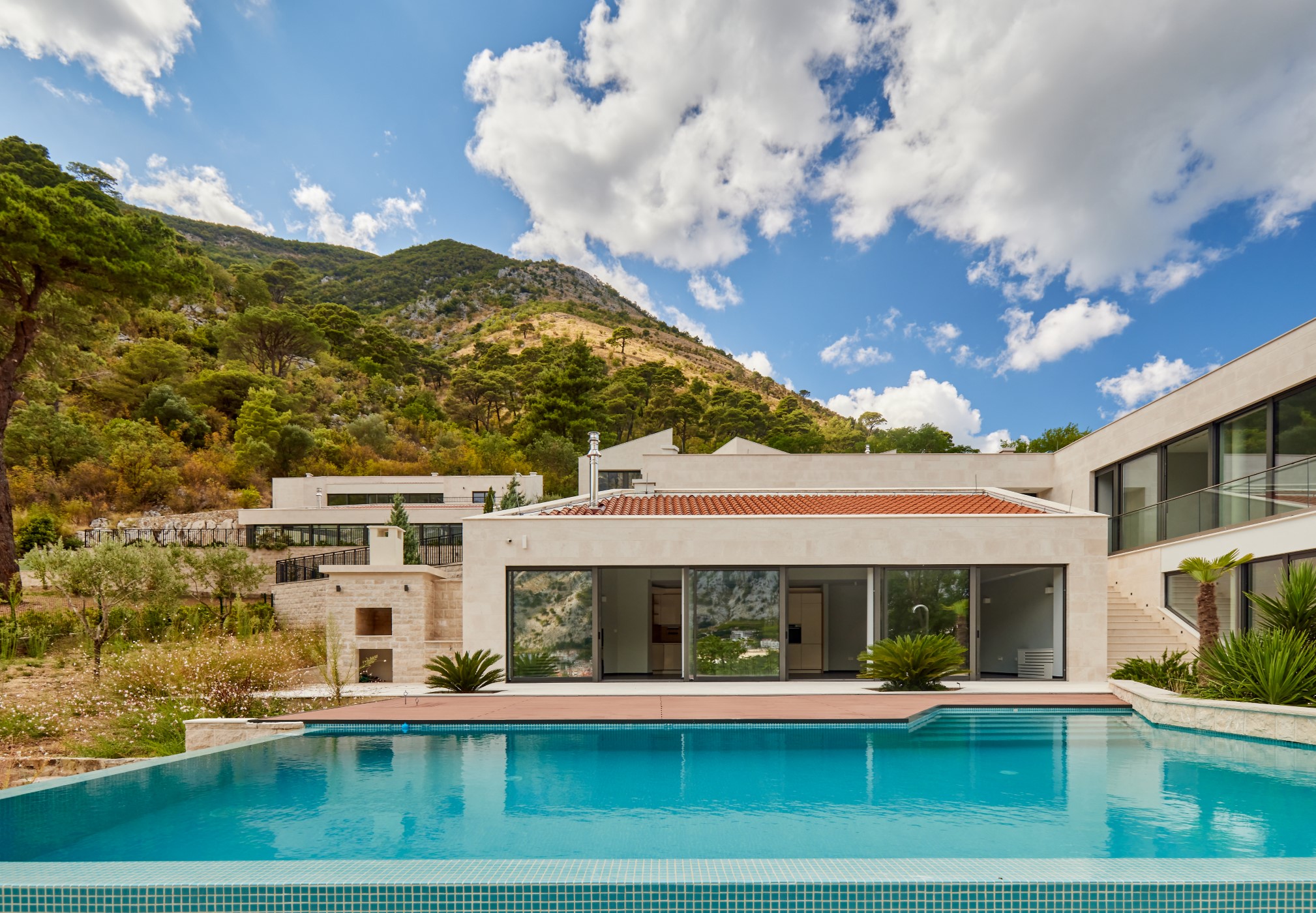 Luxurious villa with outdoor pool and panoramic bay views