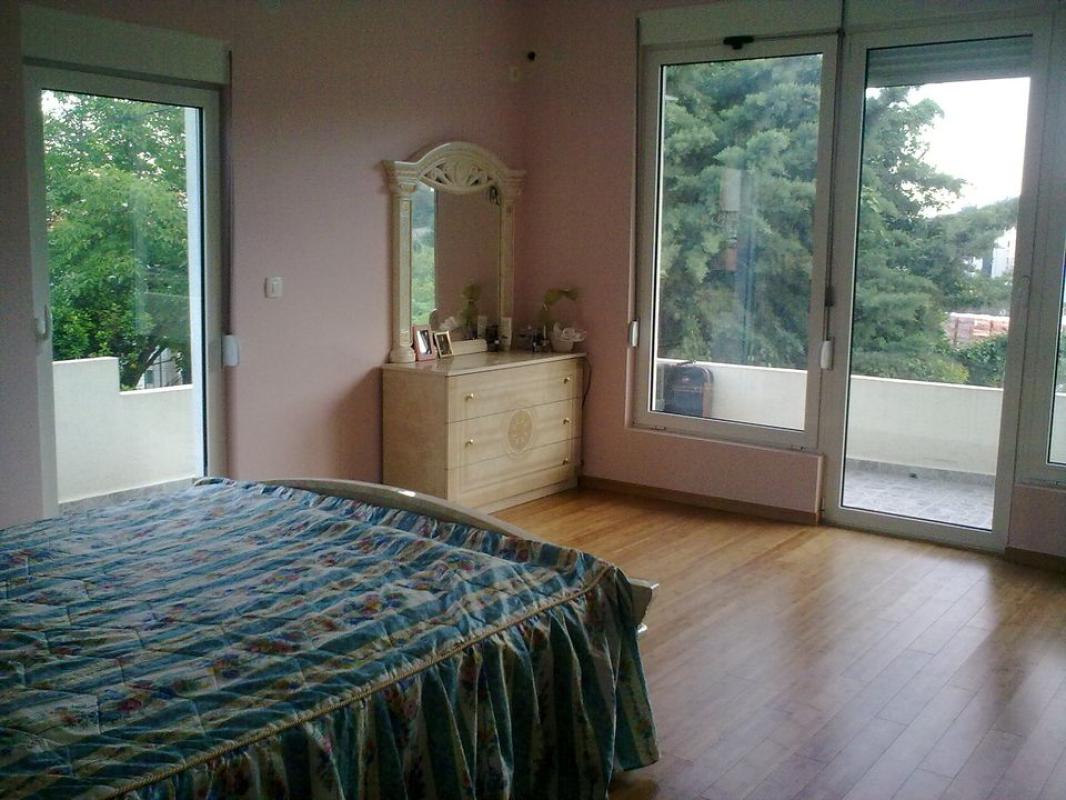 Commercial property in Podmaine, 537 m²