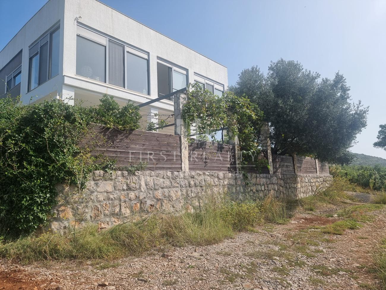 Modern house on Lustica