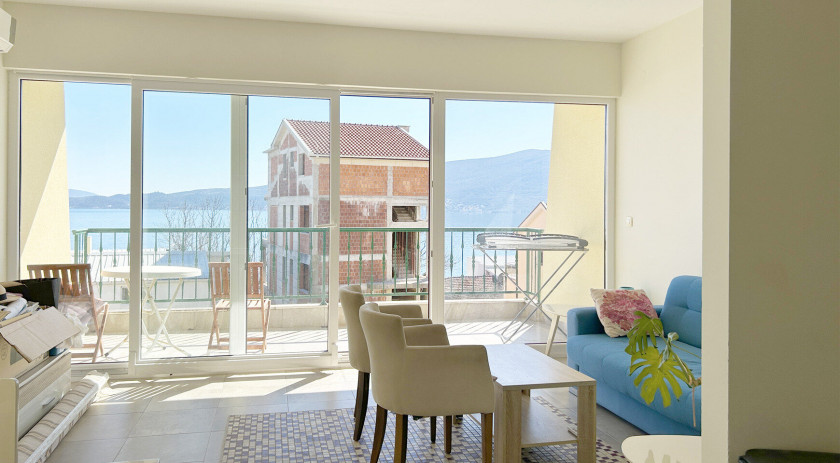 One bedroom apartment in a club complex with a swimming pool