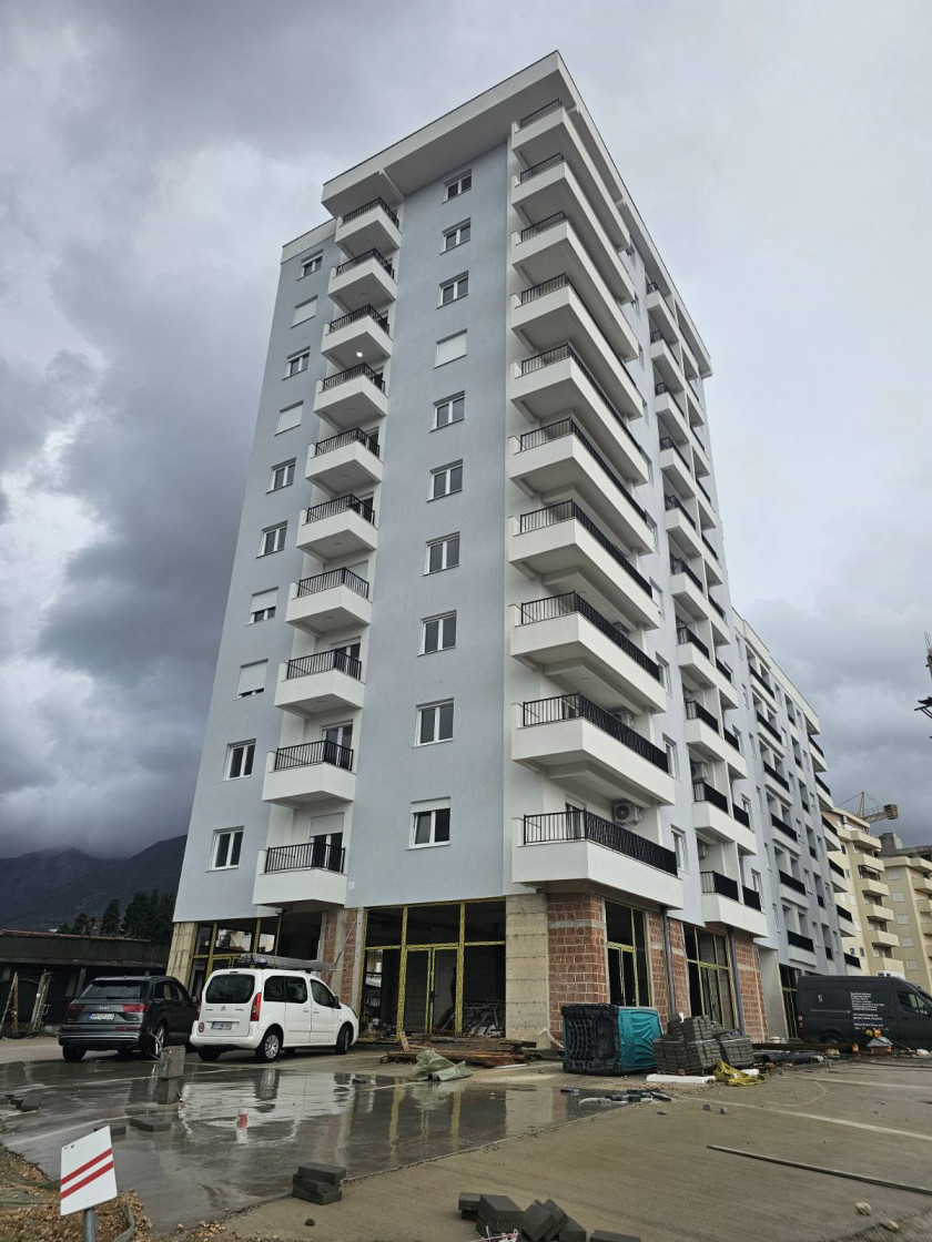 Prodajem Stan-Apartman, Bar