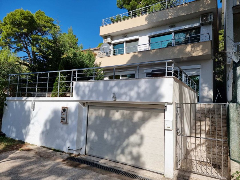 House for sale, Šušanj