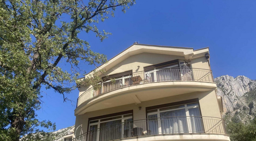 Complete apartments from an investor in the EDEN complex, Orahovac