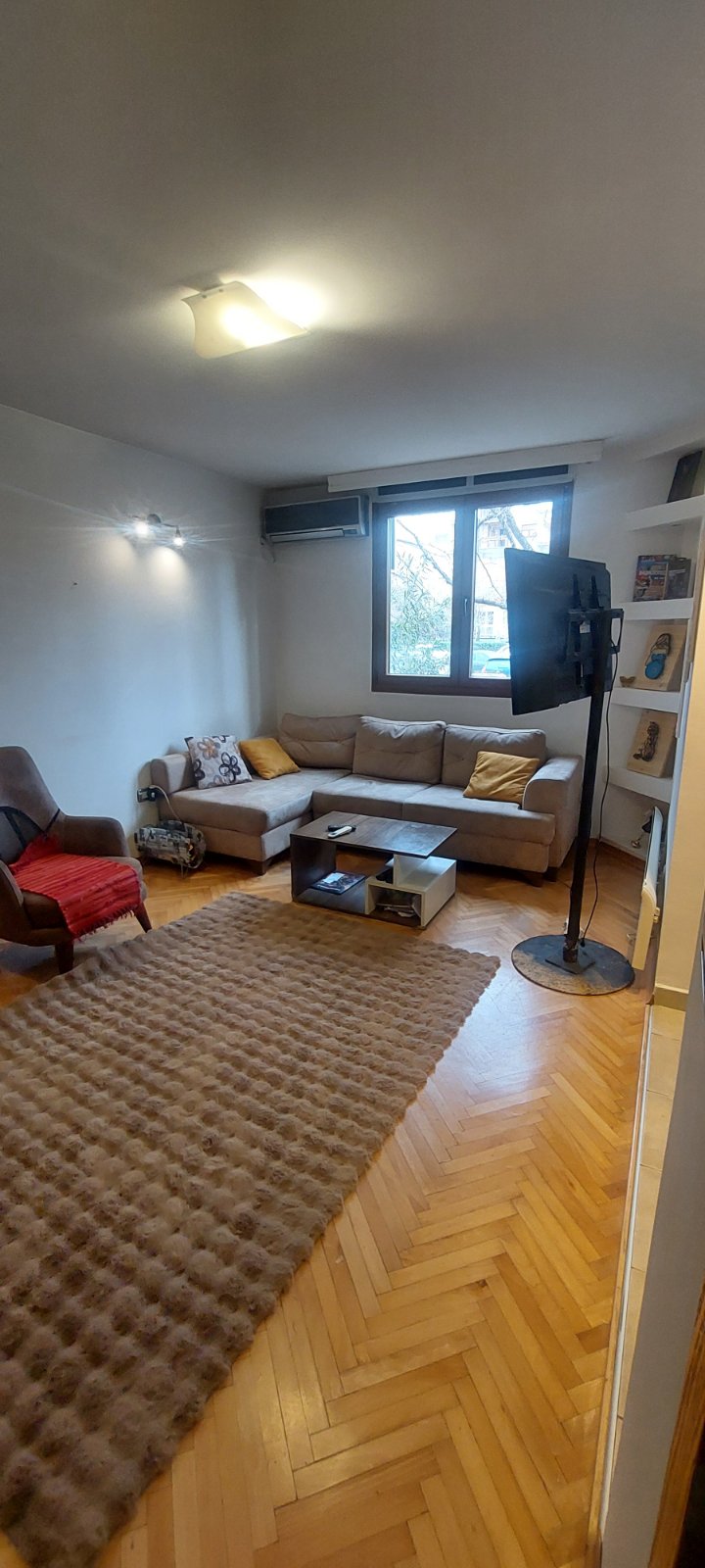 Prodajem Stan-Apartman, Zabjelo