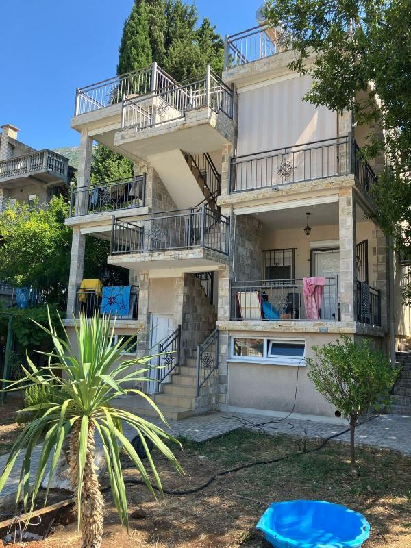 House in Sutomore, 180 m²