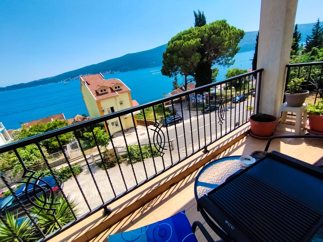 Apartment in Bijela, 45 m²