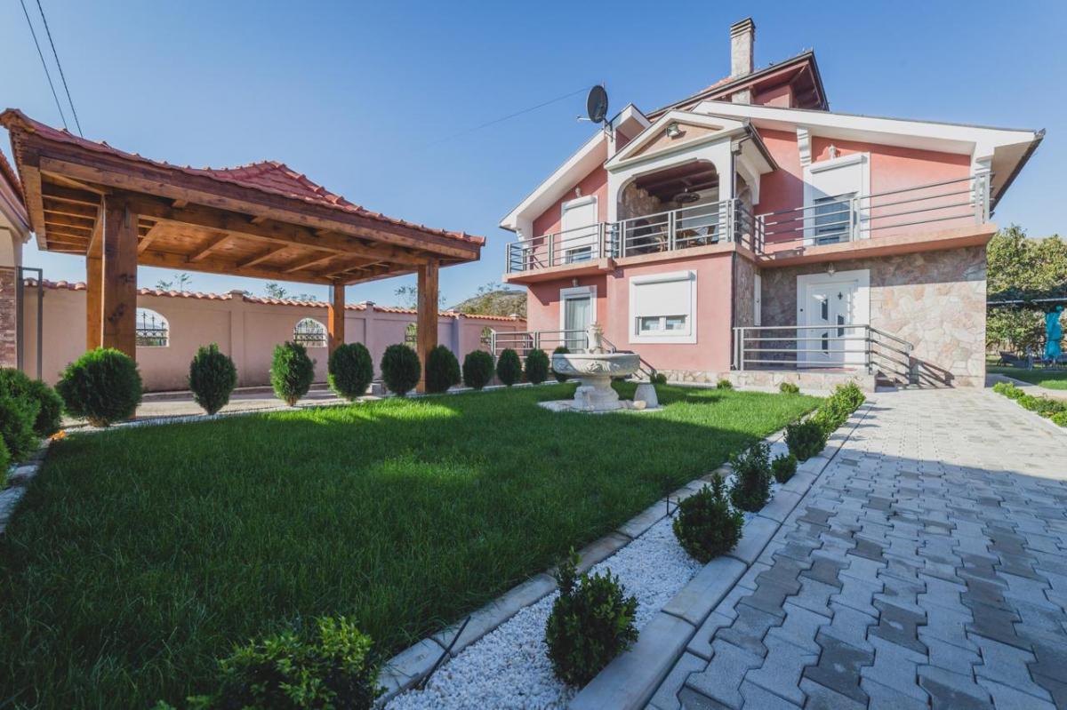 Ugodna kuća u živopisnom naselju Donji Kokoti, Podgorica