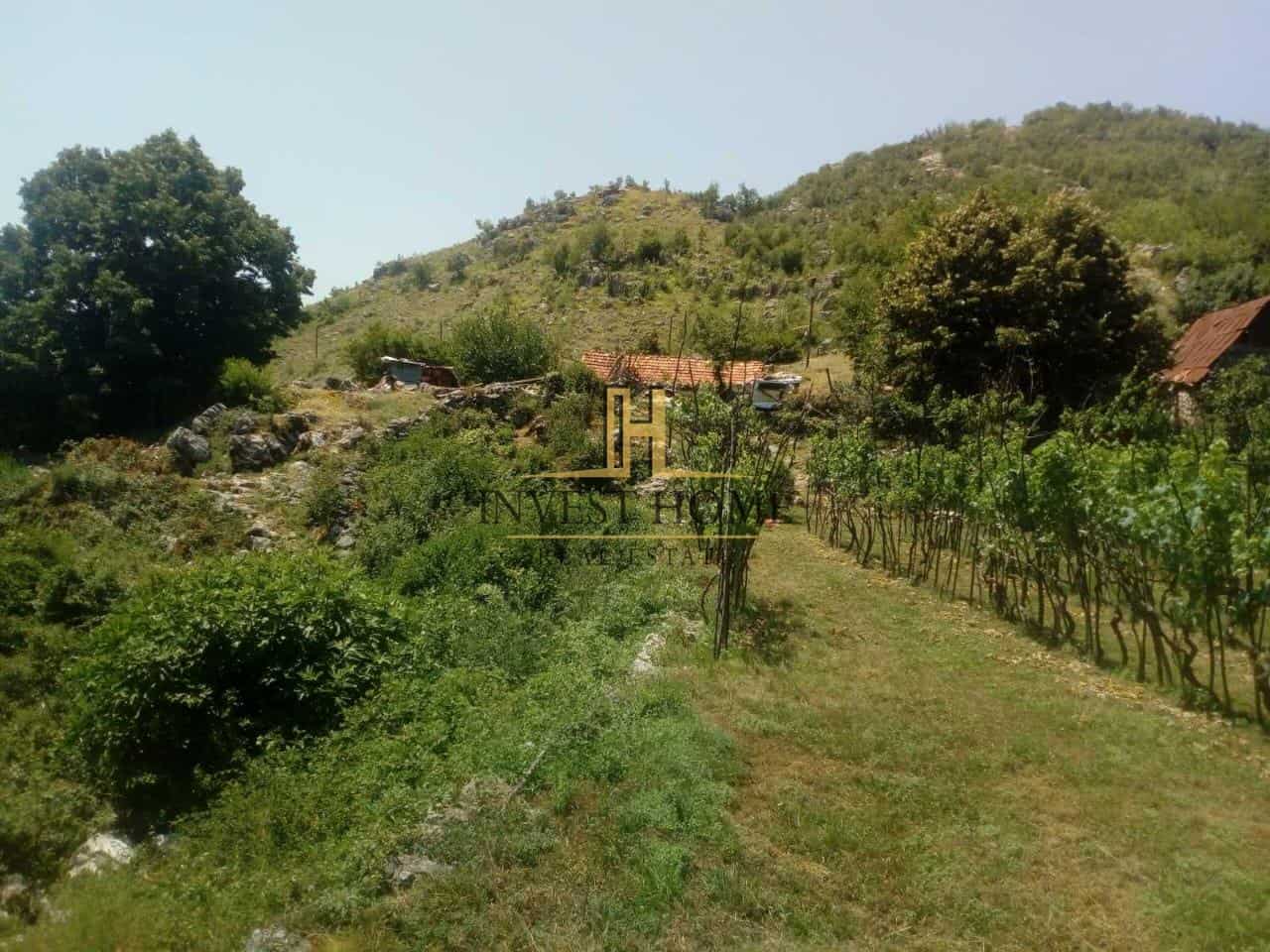 Plac, Cetinje, 5.600m2