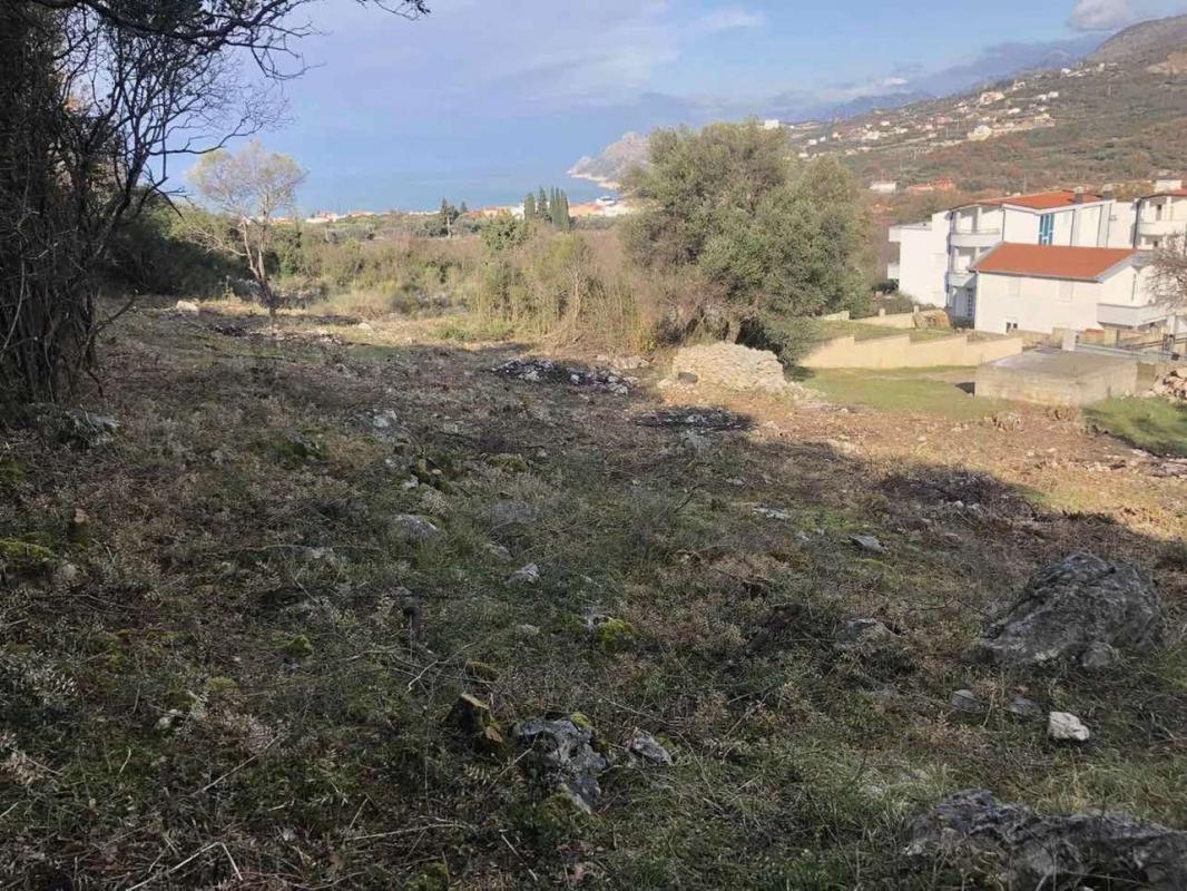 Land plot in Pechurice, 1000 m²