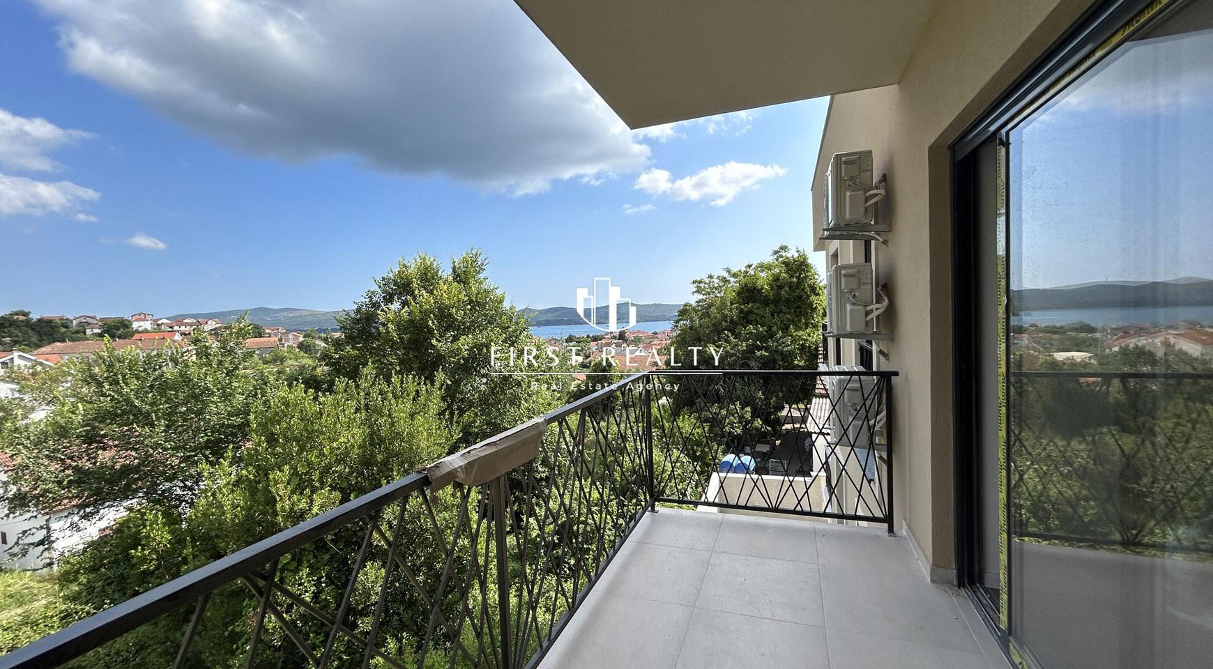 Apartment in a new house with three bedrooms