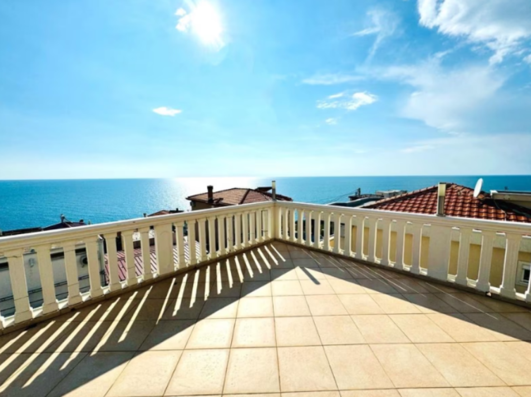 House in Dobra Voda, 300 m²