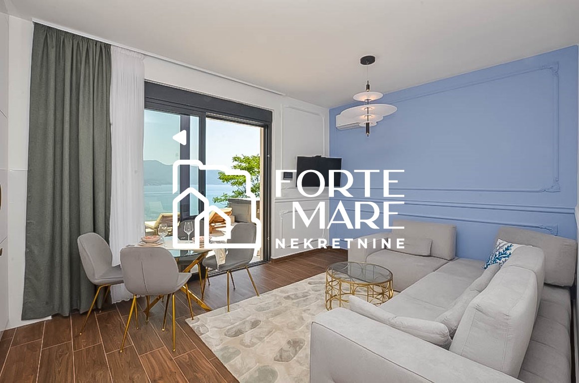 Prodajem Stan-Apartman, Njivice, Herceg Novi