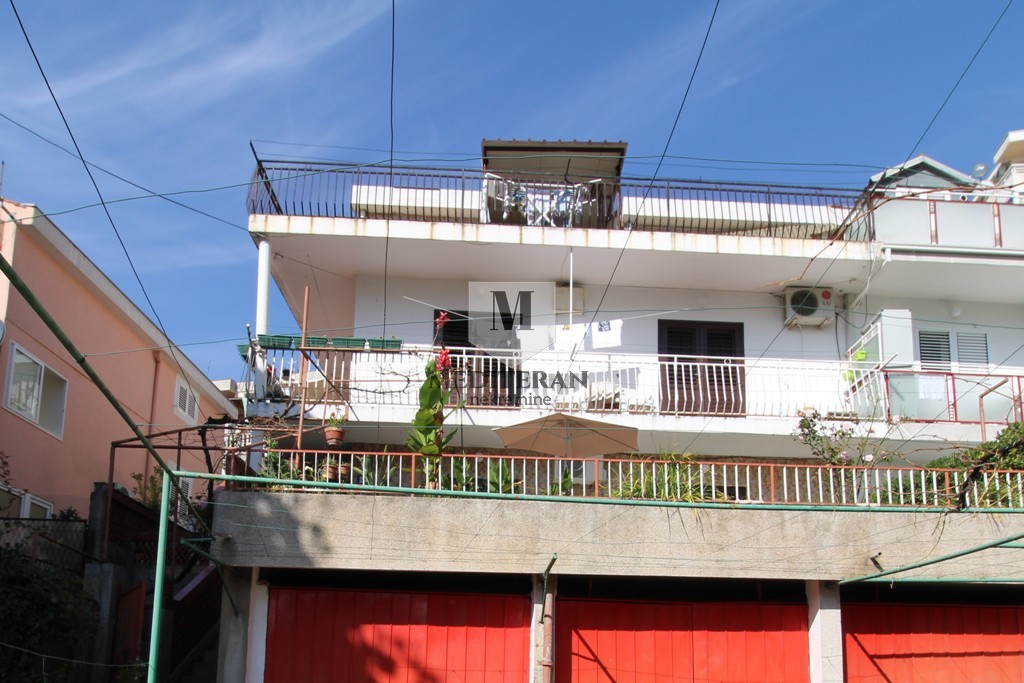 House For Sale, Topla