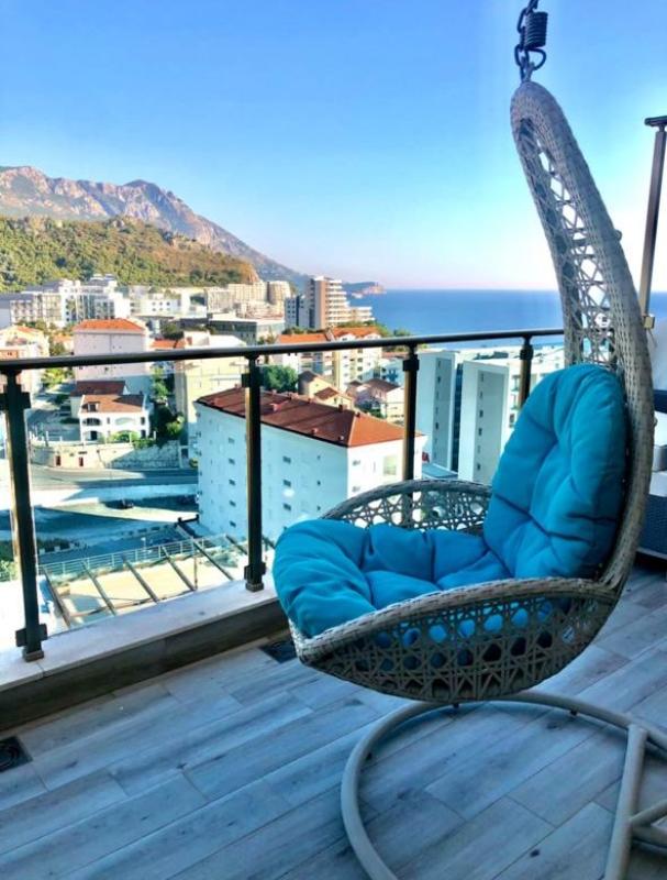 Apartment in Becici, 120 m²