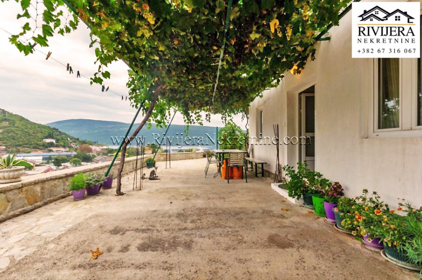 House on ground floor with land Zelenika Herceg Novi