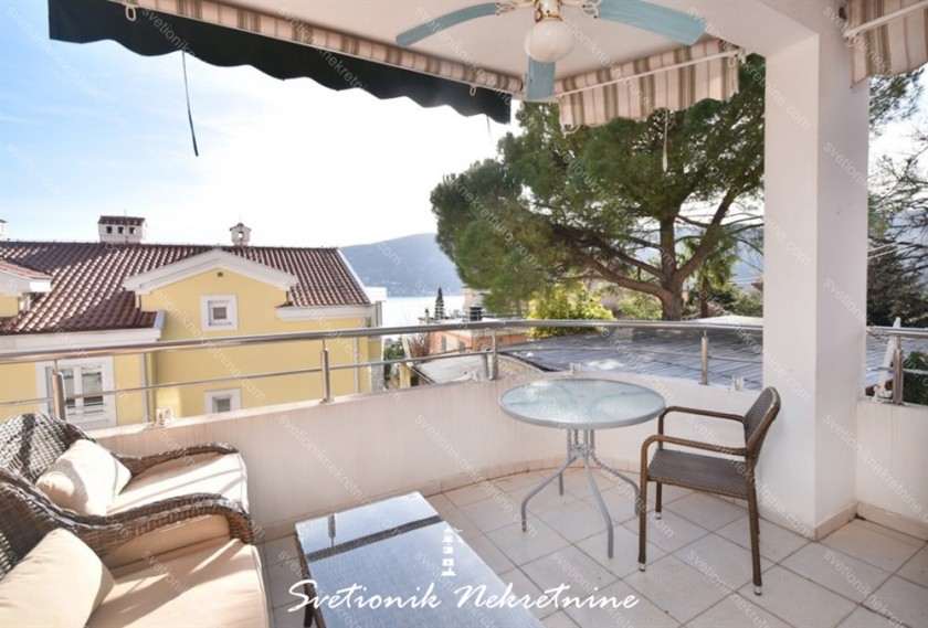 Prodajem Stan-Apartman, Topla