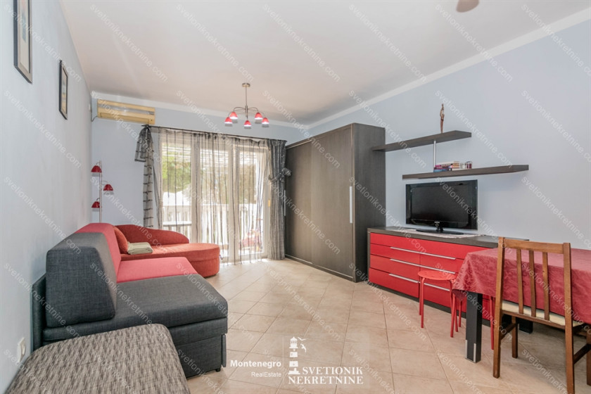 Prodajem Stan-Apartman, Đenovići