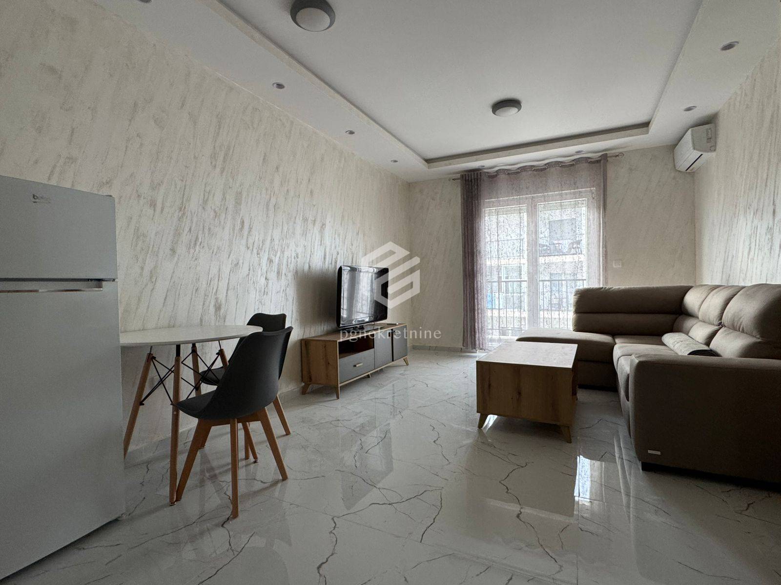 Garsonjera 35m2, Lazi – Budva