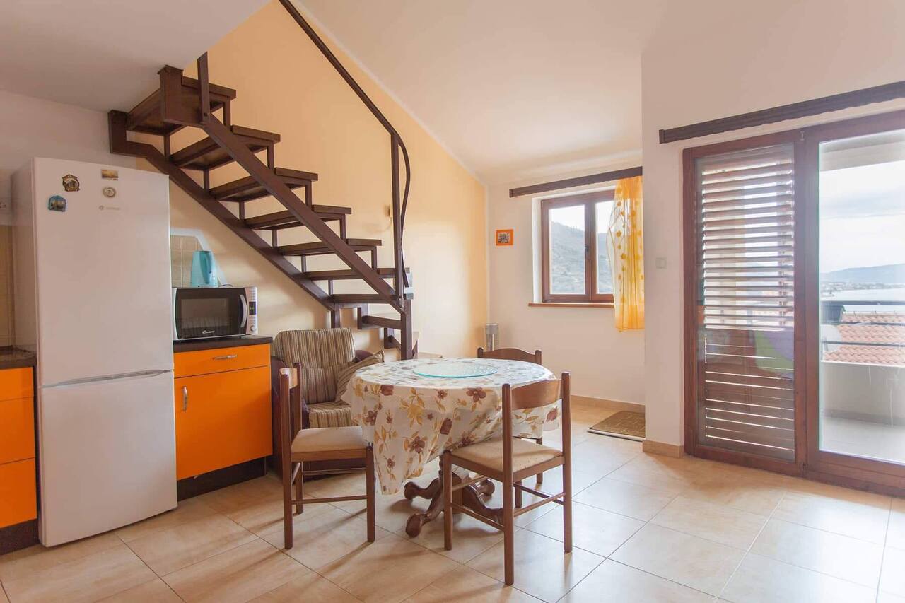 Apartment For Sale, Kamenari