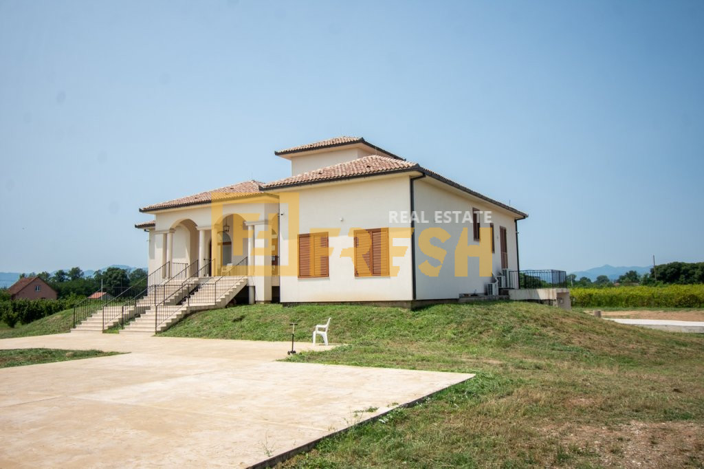 House, 700m2, Zeta, Sale
