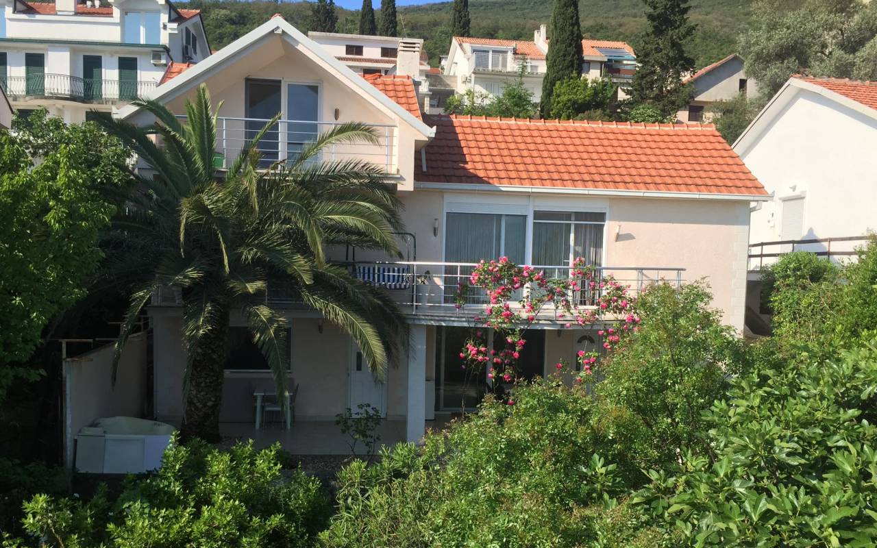 House in Krasici, 79 m²