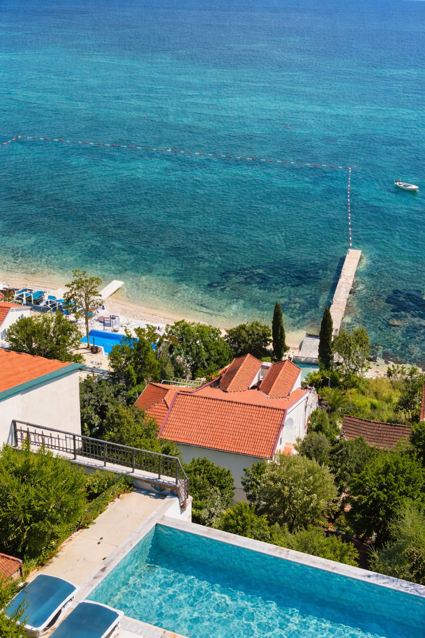 Prostran stan 93 m² sa pogledom na more – Njivice, Herceg Novi