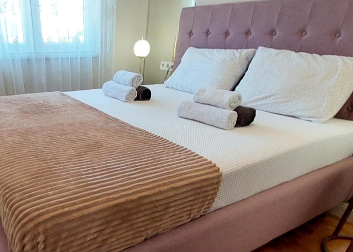 Apartment ID: 3768 Two Bedroom Apartment Cako 77 - Bar - Center