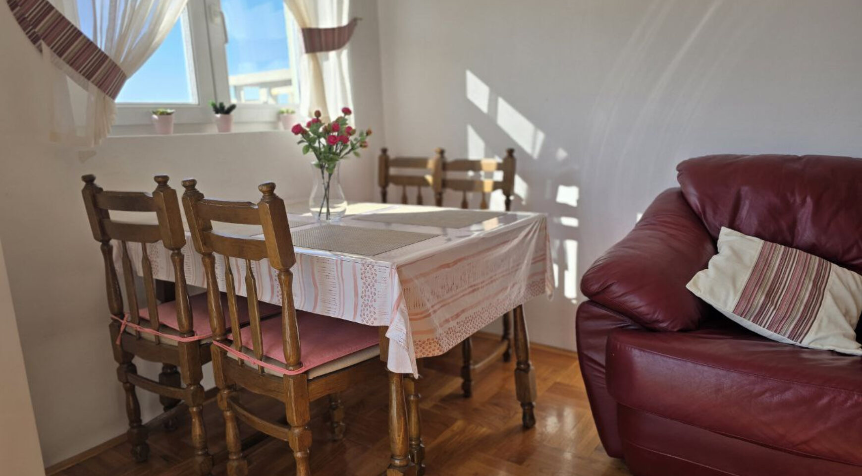 Spacious one bedroom apartment, Petrovac