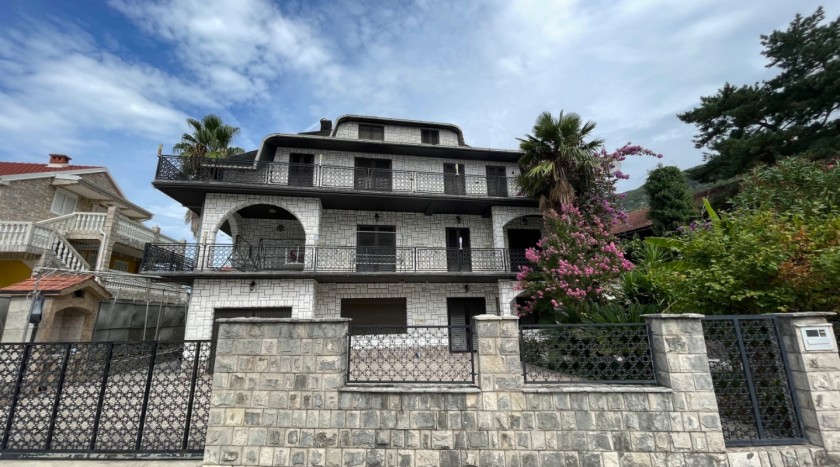 House For Sale, Lastva Grbaljska