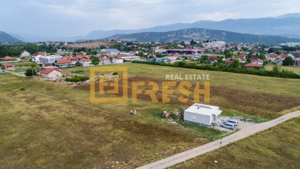 Plot, 960m2, Danilovgrad, Sale