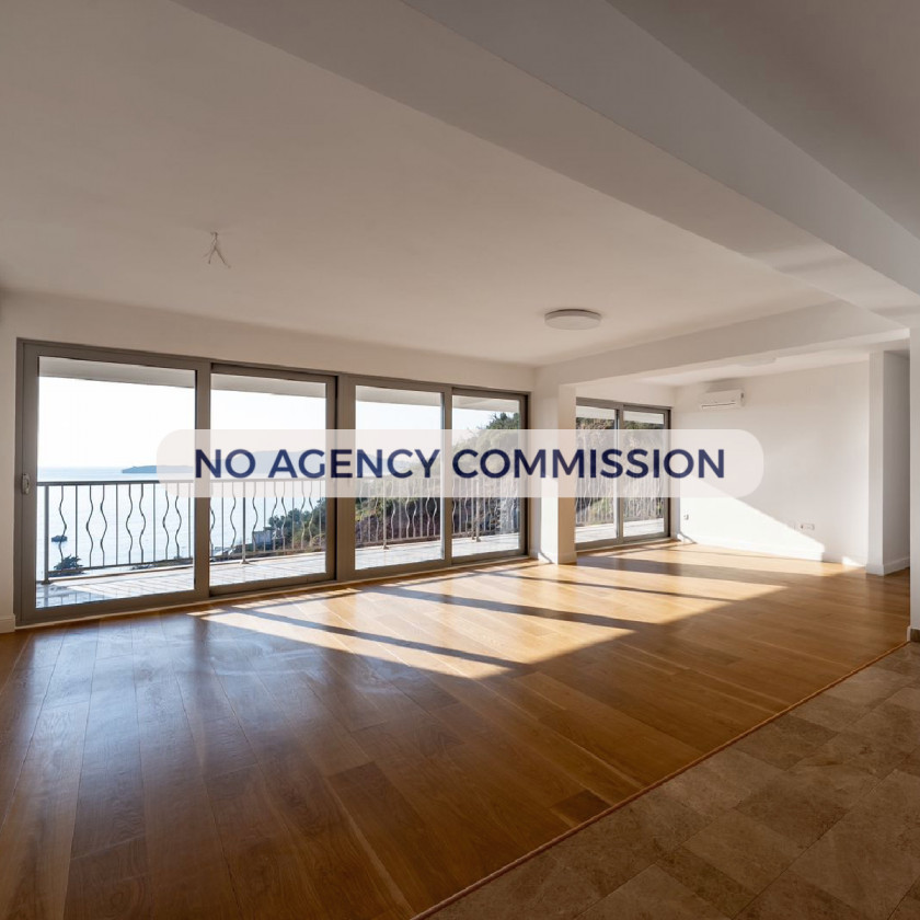 Trosoban stan sa panoramskim pogledom na more – ceo poslednji sprat u Pržnu