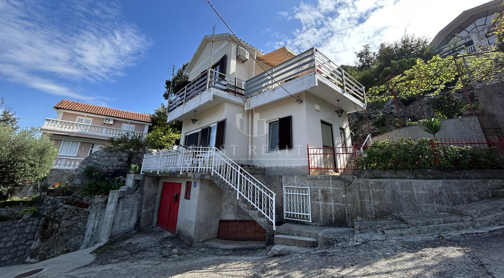 House with sea view in a resort village