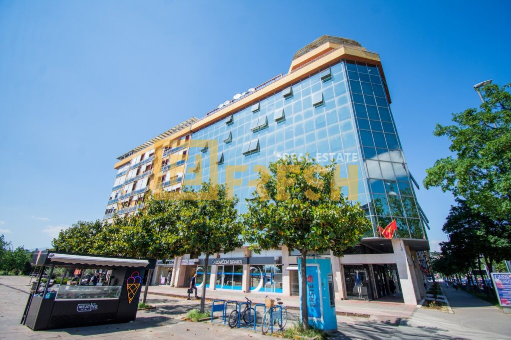 Poslovni prostor, 120m2, Preko Morače, Izdavanje