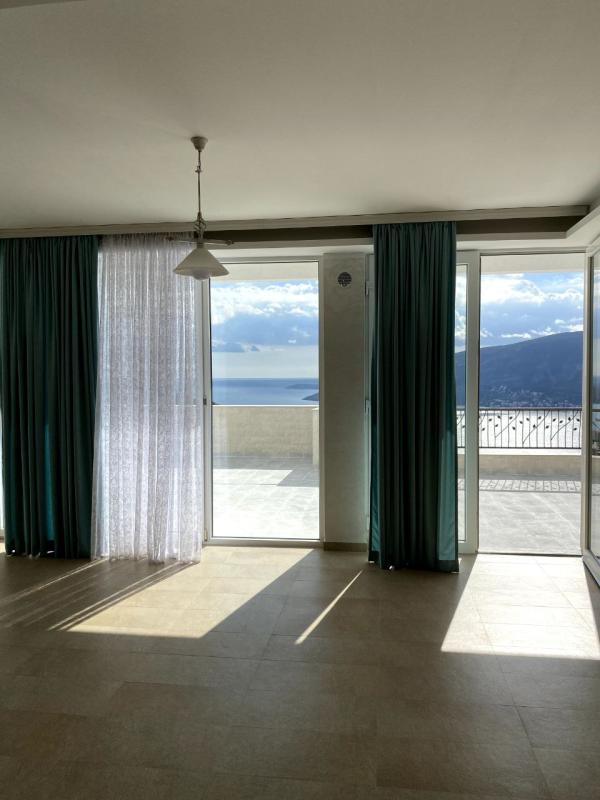 Apartment in Topla, 213 m²