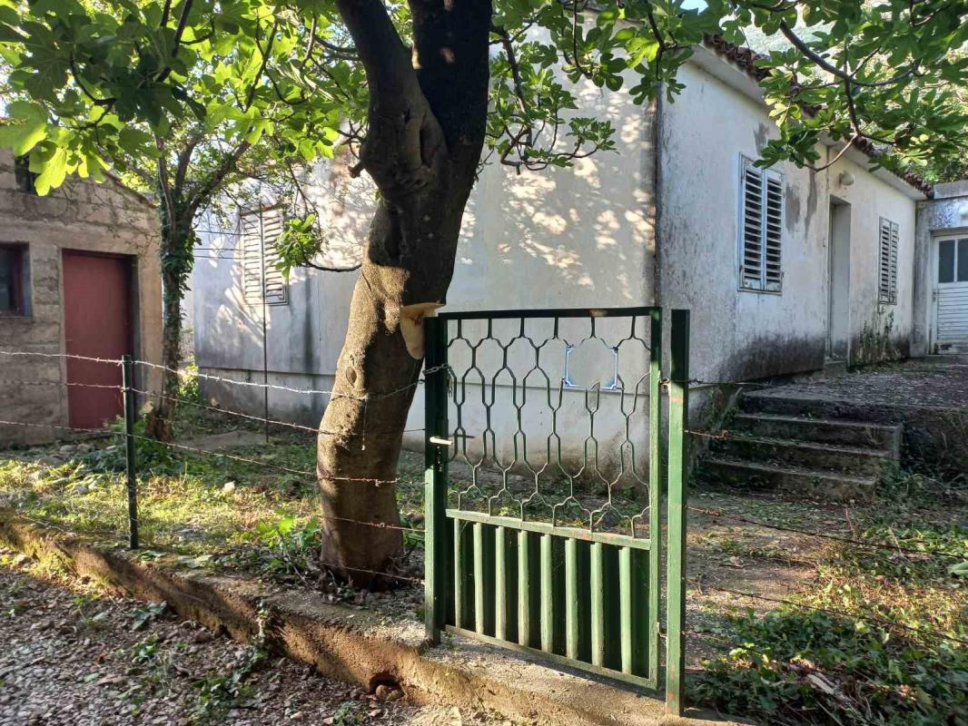 House in Sutomore, 93 m²