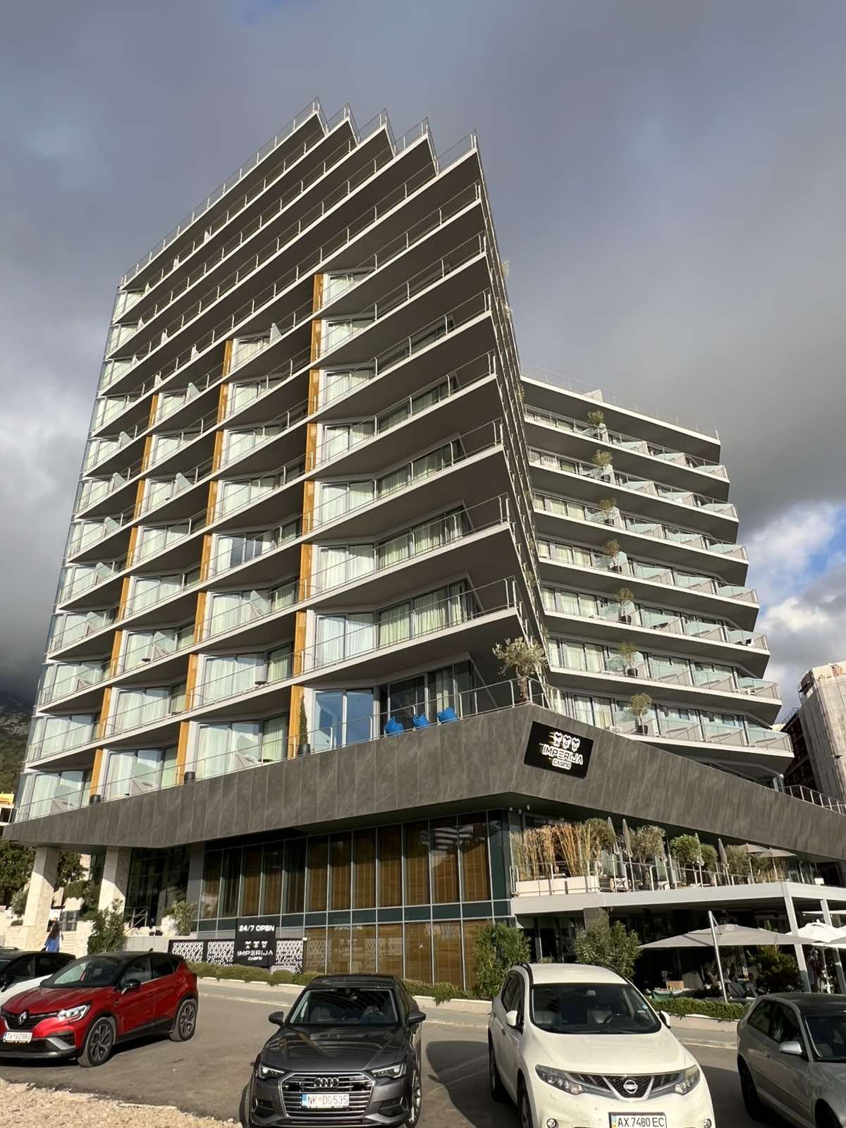 Prodajem Stan-Apartman, Bečići