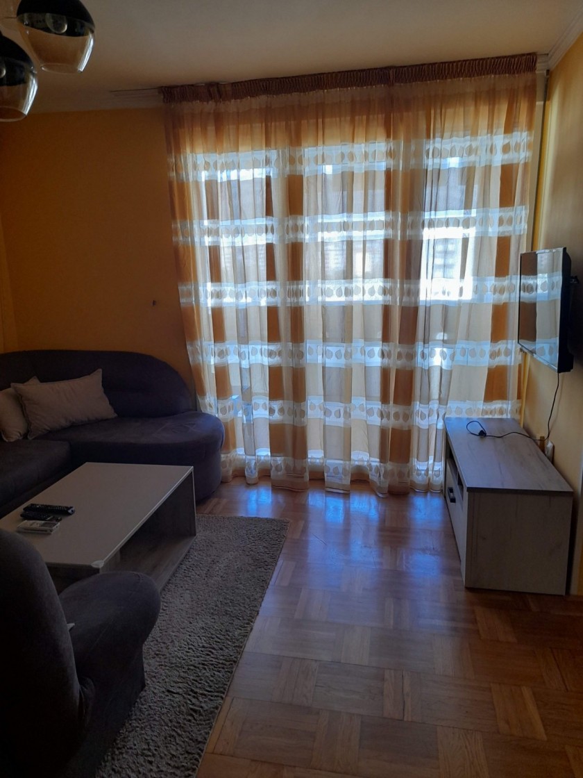 Apartment For Rent, Bar